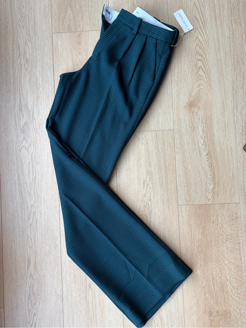 Favorite Daughter Agnes Houndstooth Green Pant